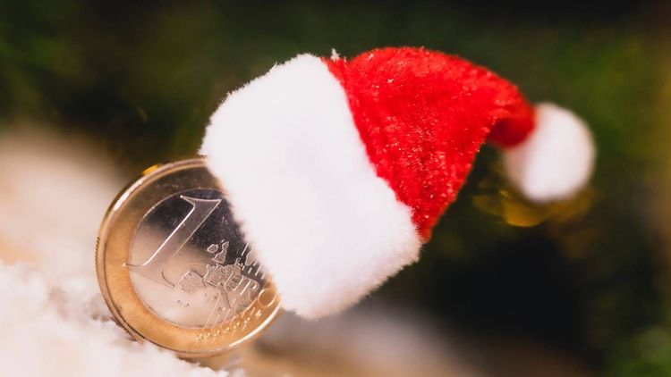 Prime de Noël 2024 : deux très mauvaises nouvelles pour le versement de la CAF le 13 décembre