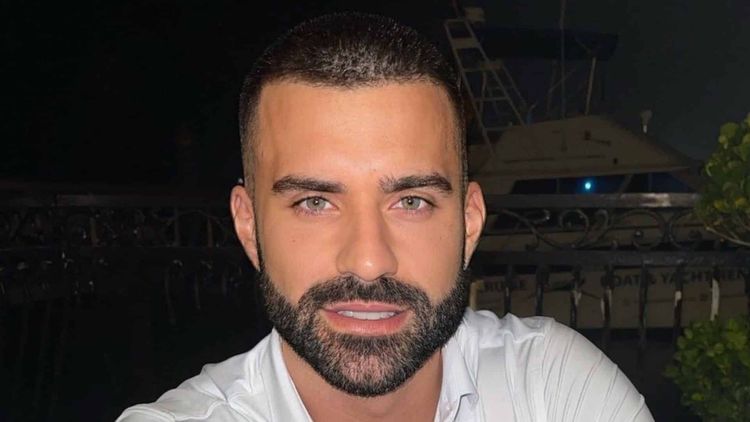 Vincent Queijo : son nouveau tatouage choque les féministes, regardez !
