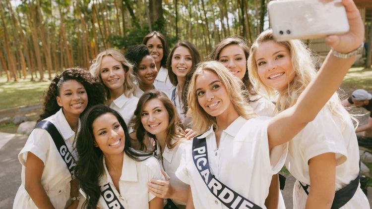 Miss France 2025 : la destination du voyage de préparation des candidates révélée et c'est une grande première !