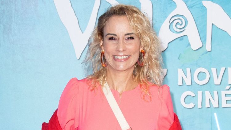 Elodie Gossuin la tête sur les épaules malgré sa fortune : ce "job d'été" que font ses ados pour se faire de l'argent de poche