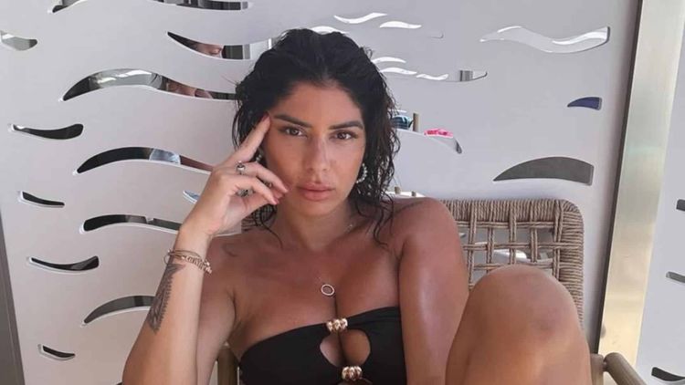 "C'est ton tour..." : dévastée, Sarah Lopez annonce la perte d'un être cher