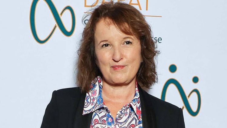 "J'ai fait 600 000 régimes" et "une liposuccion" : Anne Roumanoff sans tabou sur son rapport à son physique