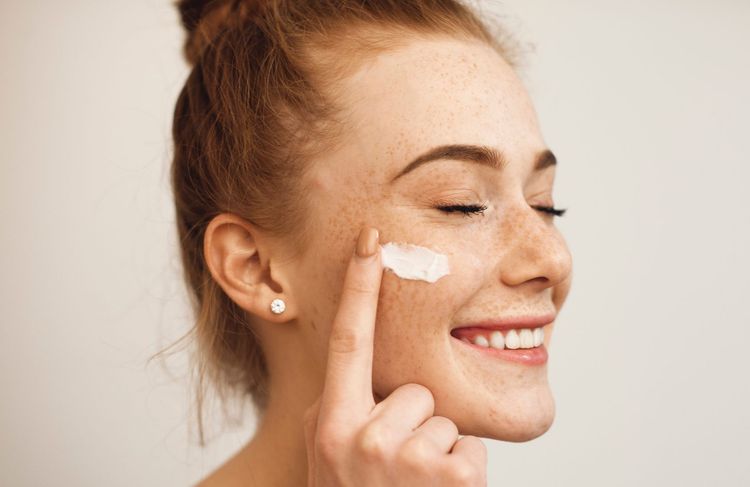3 actifs clés pour un contour des yeux visiblement plus jeune