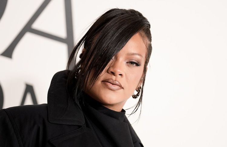 Rihanna : sa fille Rocki Irish, 7 mois, déjà en couverture d’un magazine