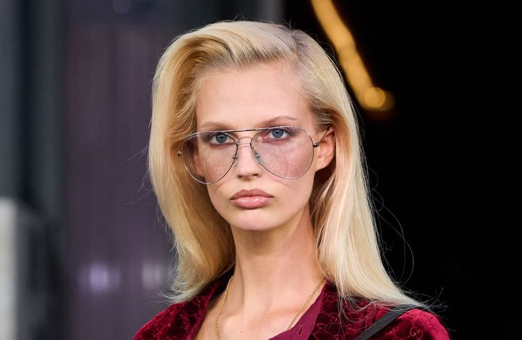 Qu'est-ce que l'esthétique de la "Rich Girl" que l'on voit s'imposer aux défilés ?