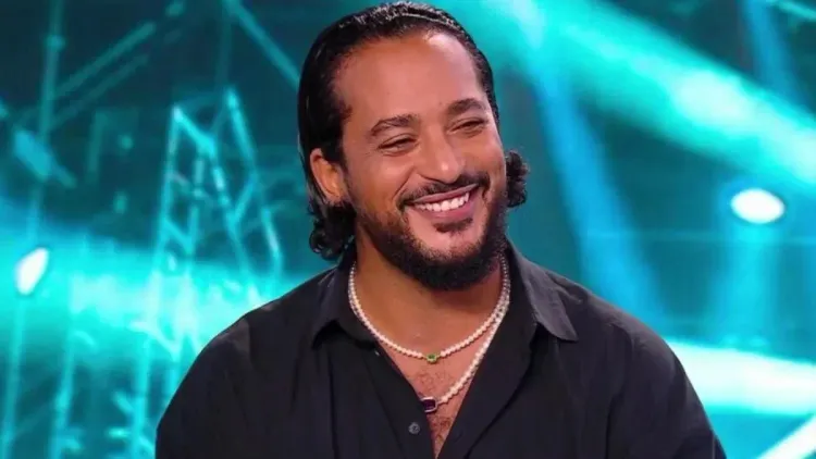 Slimane (The Voice Kids) affiche une bosse énorme dans son pantalon : "C'est la beauté algérienne...