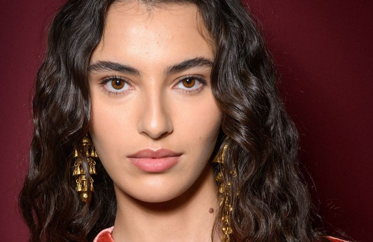 Voici comment protéger ses boucles la nuit, selon une experte