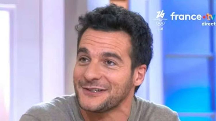 "Il a envie d'apprendre, il est très curieux" : Amir fait des confidences sur son fils aîné, admiratif de son métier d'artiste
