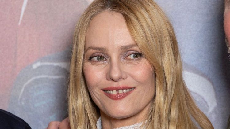 Vanessa Paradis : la mort l'a frappée, "nous avons le cœur complètement brisé", un drame est survenu dans son entourage