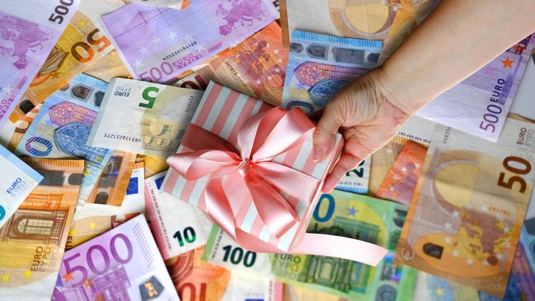 Donation : « Un parent peut-il donner jusqu'à 100 000 euros pour aider son enfant à rénover sa maison ? »