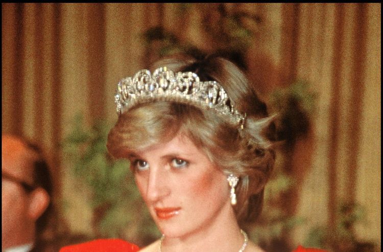 Mort de Lady Diana il y a 27 ans : son frère Charles Spencer partage d’émouvantes archives