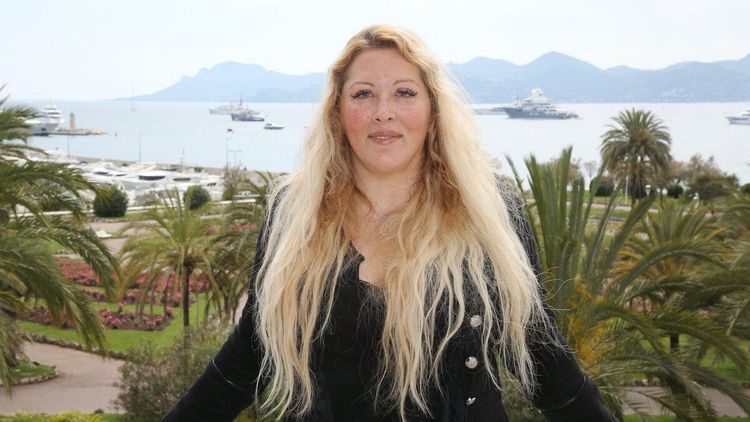 Loana retrouvée morte à 48 ans : “médicaments”, “drogue, “alcool”, un proche se confie sur les derniers mois de sa vie