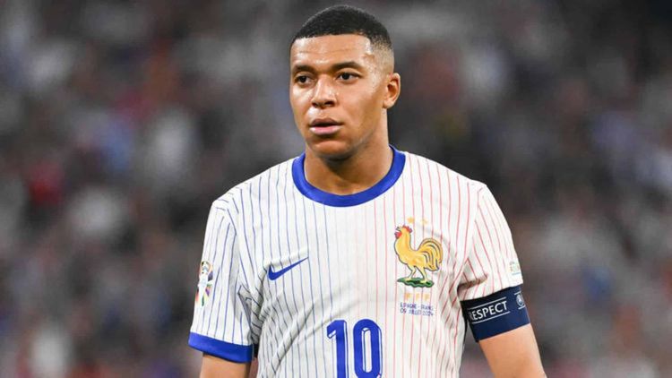 En plein scandale, Kylian Mbappé provoque la colère générale avec la diffusion de cette photo compromettante