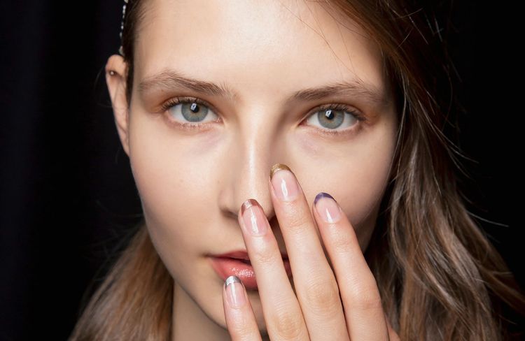 Cette tendance ongles rafraîchit la french manucure ce printemps