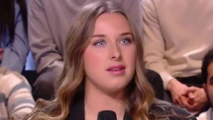 Héléna : elle prend une décision radicale concernant sa carrière après la Star Academy !