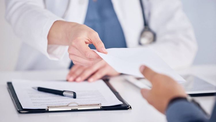 Pétanque, cirque... Quand les médecins en ont ras-le-bol des certificats médicaux « absurdes »