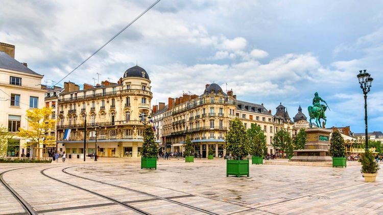Marché immobilier à Orléans : hausse significative des prix en juin 2025