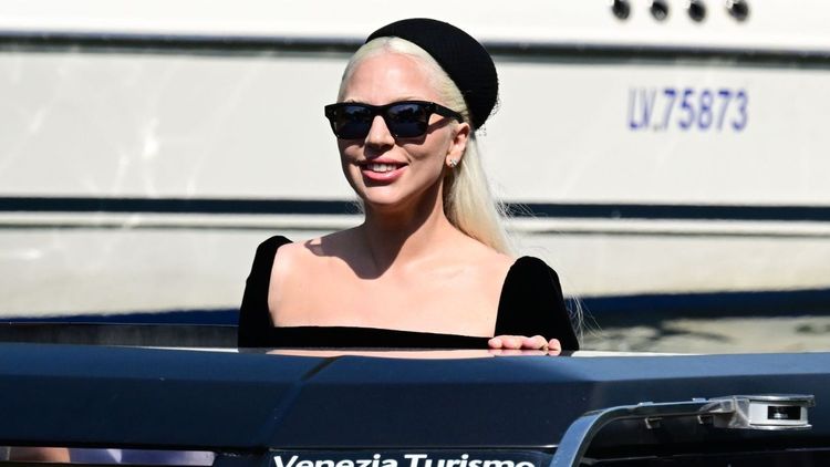 Lady Gaga révèle la règle qu'elle impose au lit à ses amants : "Je leur demande de...