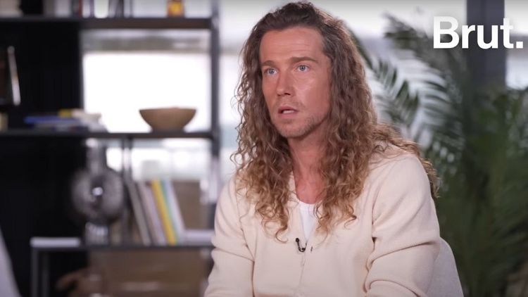 Julien Doré rend un hommage touchant à un artiste disparu