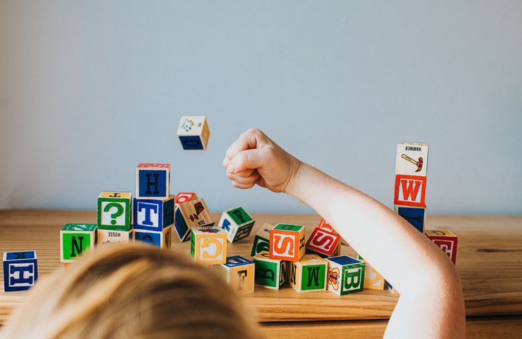 Irritabilité et colère chez l’enfant : comprendre le TDDH, parfois confondu avec le TDAH