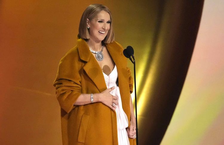 Céline Dion chante « I’m Alive » entourée de ses fils : cette vidéo qui réjouit les fans