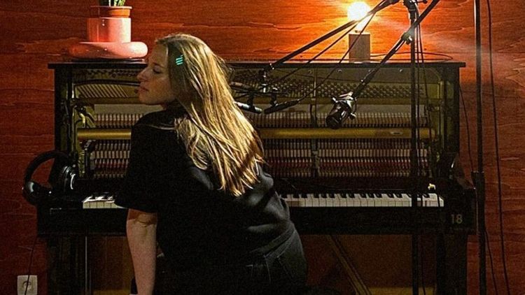 Héléna ("Star Academy") : ses fans persuadés qu’elle mijote quelque chose avec un coach de "The Voice Kids"