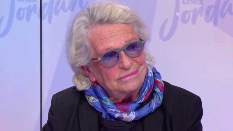 Véronique de Villèle sans détour sur Alain Delon : "J’avais 18 ans, au volant de sa Porsche..."