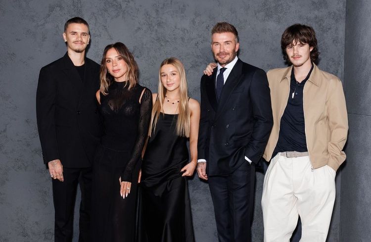 Le clan Beckham rayonne tout en noir et beige à Londres