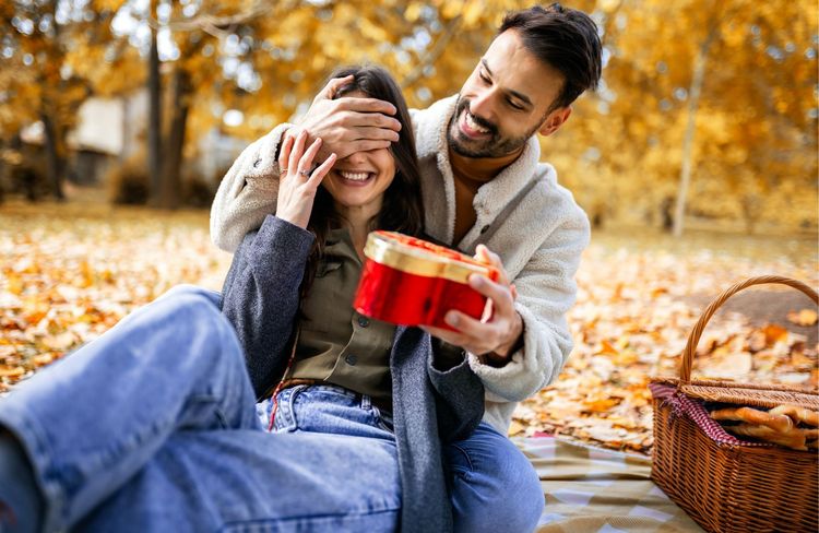 « Chalant dating » : Qu’est-ce que cette nouvelle tendance drague à l’opposé du « situationship » ?