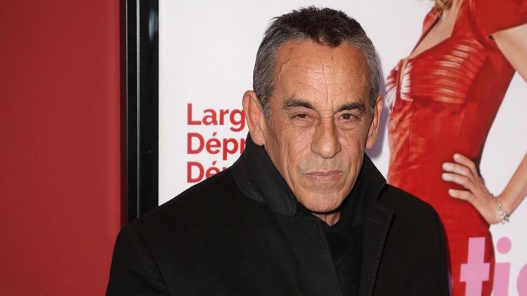 Thierry Ardisson : un père “égocentrique” et “très chiant”, ses enfants le crucifient après sa mort