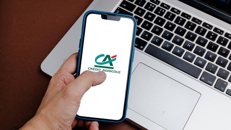 Crédit Agricole Centre Ouest : ces frais de carte bancaire qui s'appliquent à l'étranger