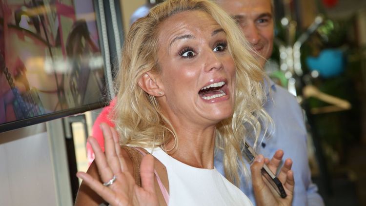 "C'est l'ENFER !" : Elodie Gossuin, 42 ans, sans tabou sur sa ménopause, "J'ai pris 5Kg et tout dans le bide"