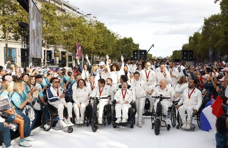 JO 2024 : retour sur les moments forts de la « Parade des champions »