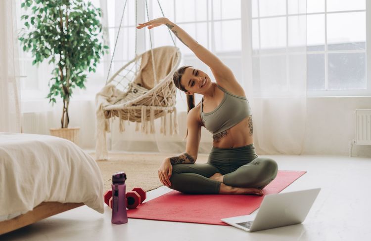 Sport à la maison, wearables, récupération : les nouvelles habitudes fitness de 2026