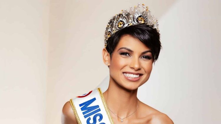Eve Gilles effacée par rapport à d'autres Miss France ? Une vidéo fait vivement réagir, regardez !