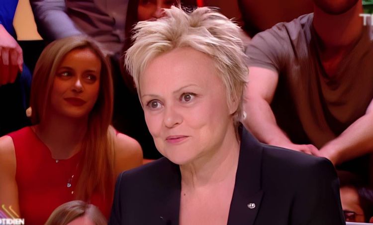 Muriel Robin, montée jusqu’à 100 kilos, révèle l'aliment qu'elle a banni pour maigrir : "Je l’ai enlevé de ma vie"