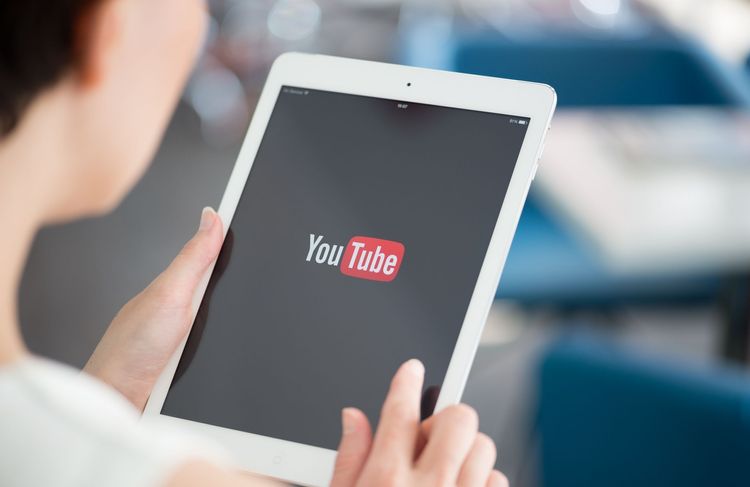 Santé mentale : en quoi vont consister les sections pour adolescents lancées par YouTube ?