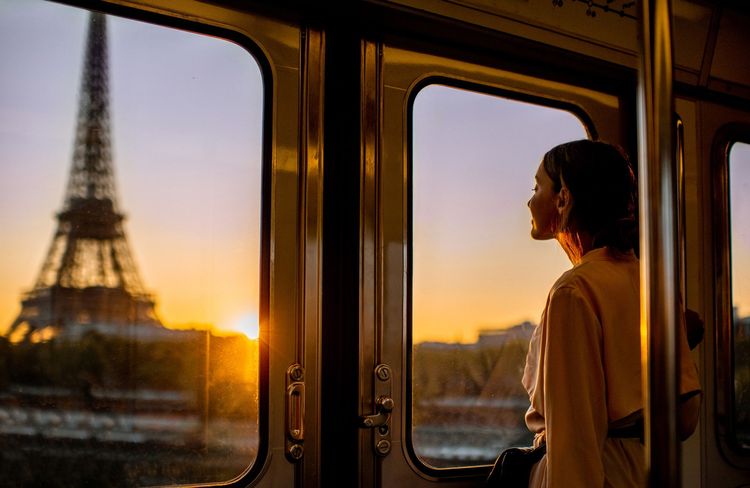 L’édito de ELLE : dans les transports en commun, adieu la tolérance pour une main au cul