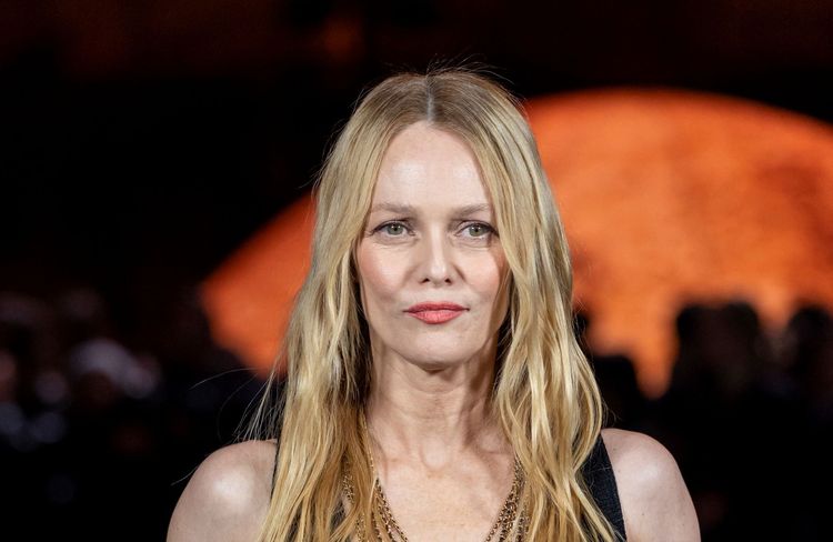 « J'ai pu en souffrir » : cette difficulté rencontrée par Vanessa Paradis dans sa carrière
