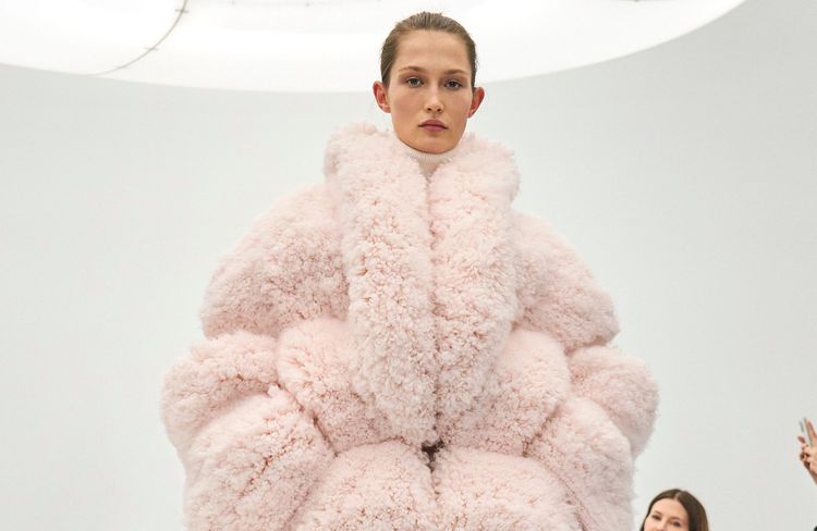 Comment porter les manteaux fluffy ?