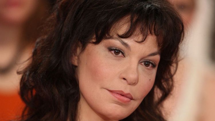 Isabelle Mergault s’en va en silence : pourquoi elle avait choisi de cacher sa maladie jusqu’au bout