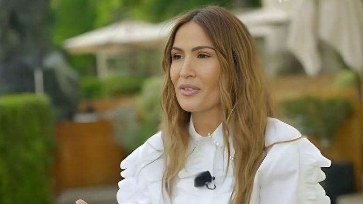Vitaa, en larmes, devant la caméra : "J'ai des souvenirs..."