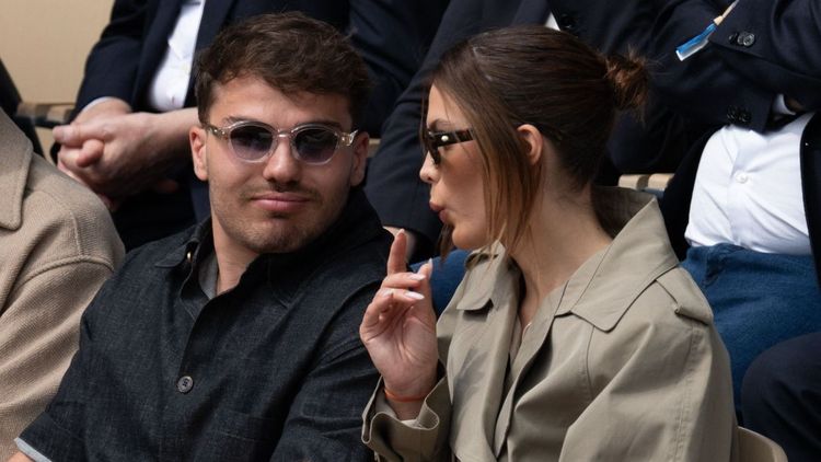 Iris Mittenaere au cœur d'un scandale avant Antoine Dupont, l'ex-reine de beauté contre-attaque : "divulgation de correspondances privées, diffamation publique, cyberharcèlement"