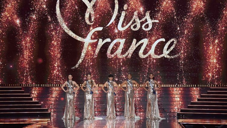 Miss France : une célèbre Miss fait son coming out et s'affiche avec sa compagne pour la première fois !