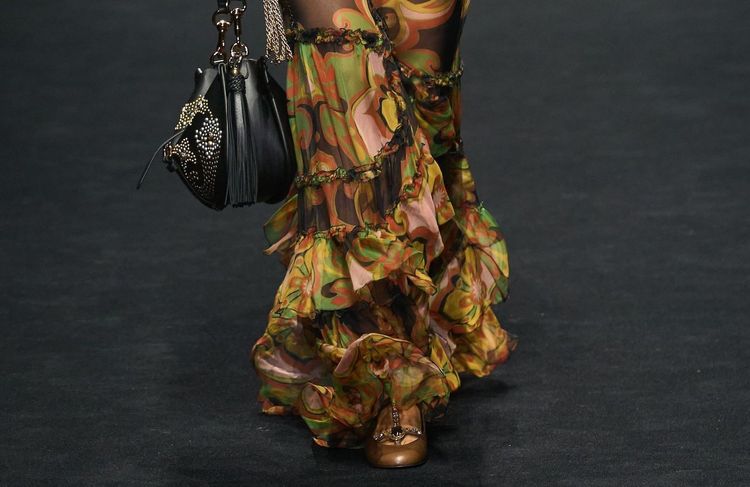 Voici la couleur de ballerines qu’on voudra toutes porter ce printemps