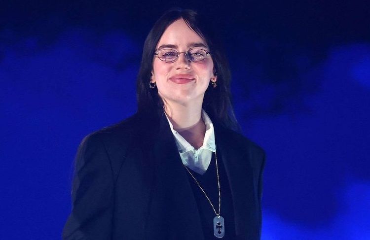 Billi Eilish surprend ses fans avec un projet secret aux côtés de James Cameron