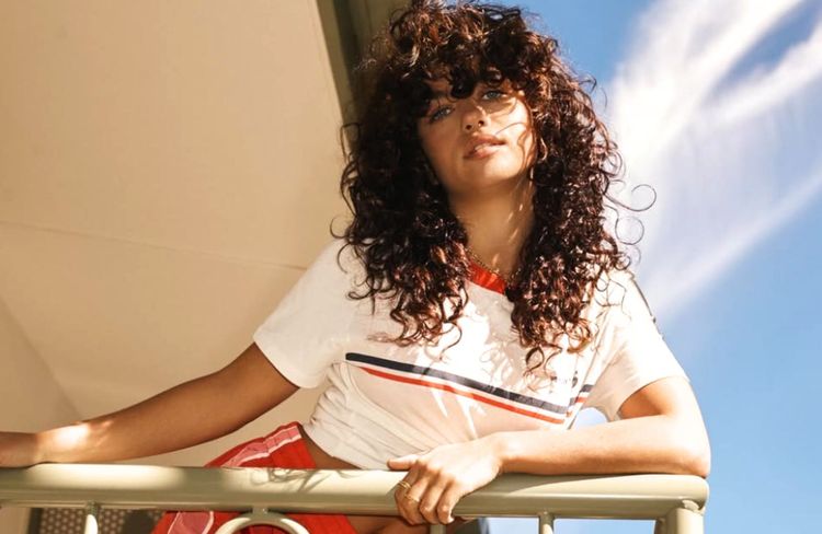 Cheveux : qu'est-ce que le « Cloud Curls », cette tendance qui résiste à l’humidité selon un pro ?