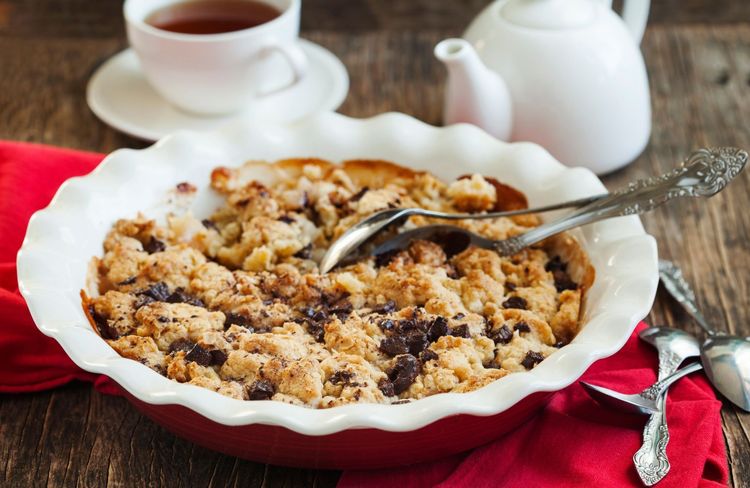 La recette super simple de crumble poires-chocolat de Cyril Lignac prête en 15 minutes