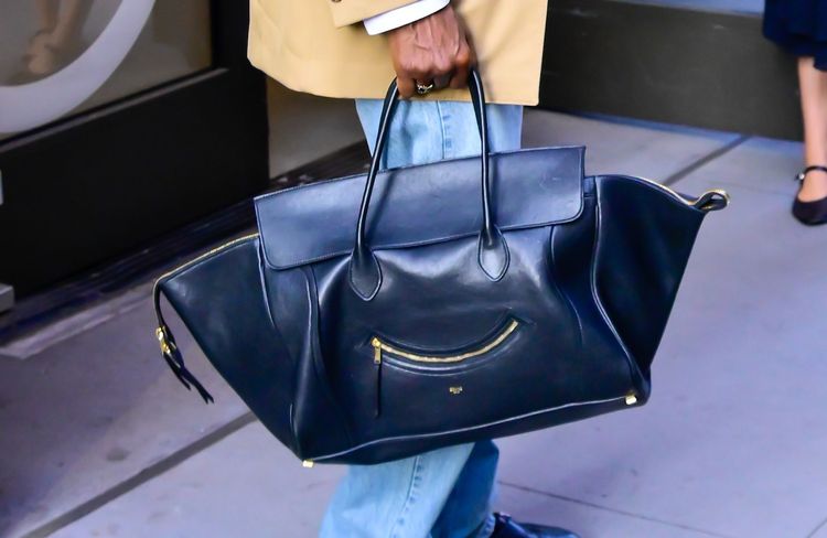 A$AP Rocky signe le retour du sac culte de Phoebe Philo chez Céline