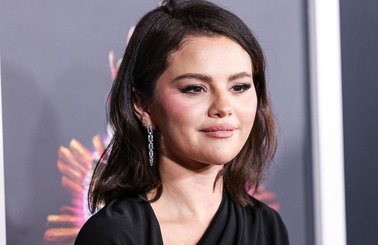 Selena Gomez critiquée sur son physique : « Cela me rend malade »